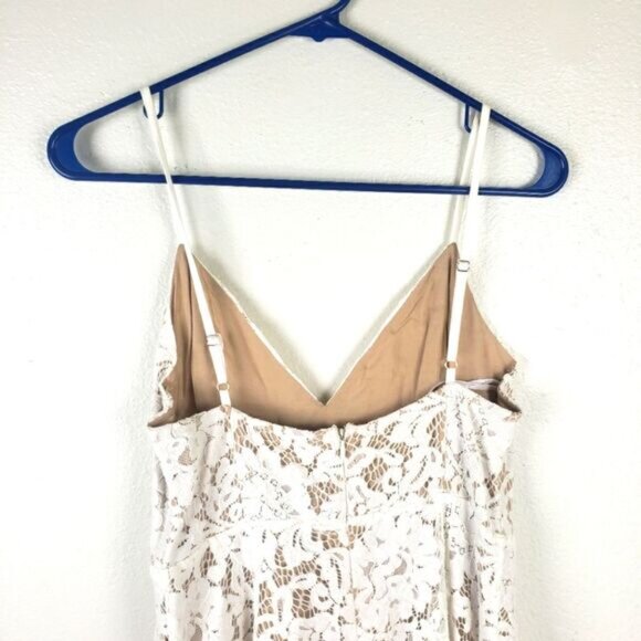 Women's Lulu's Elegant White Nude HI-LOW Lace Dress Size Medium - Picture 5 of 9